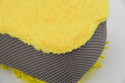 Mikrovláknová mycí houba se sítěnou
